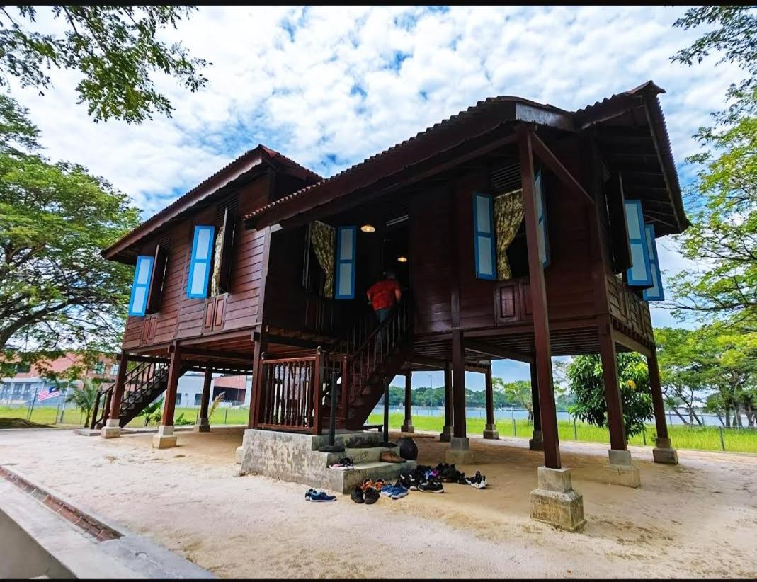 Homestay Rezeki Batu Gajah Exterior photo